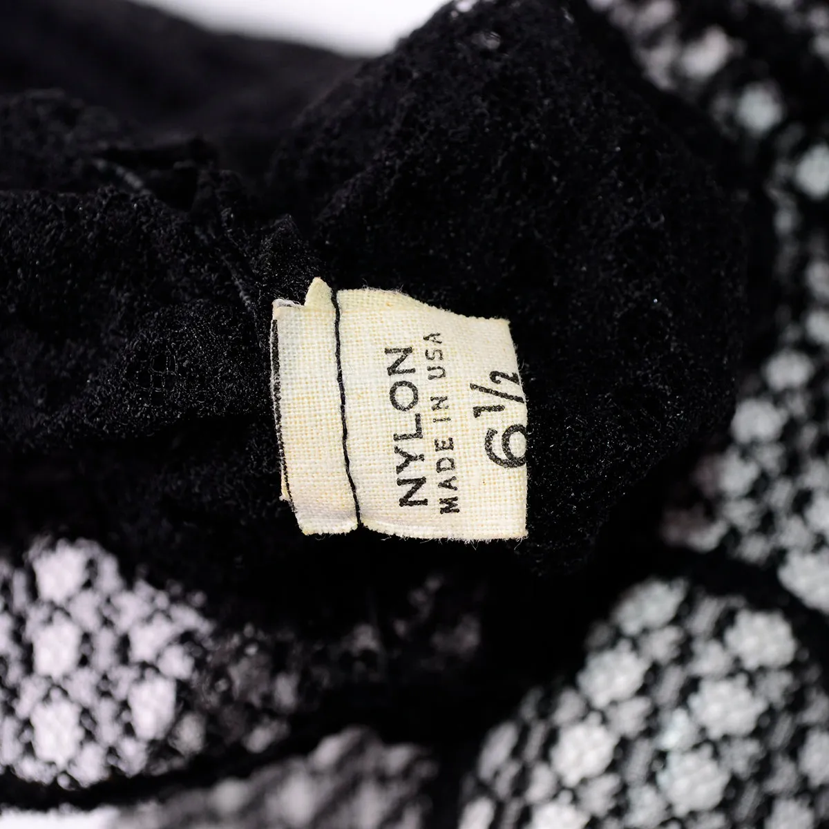 1940s Sheer Black Lace Gathered Gloves 6.5