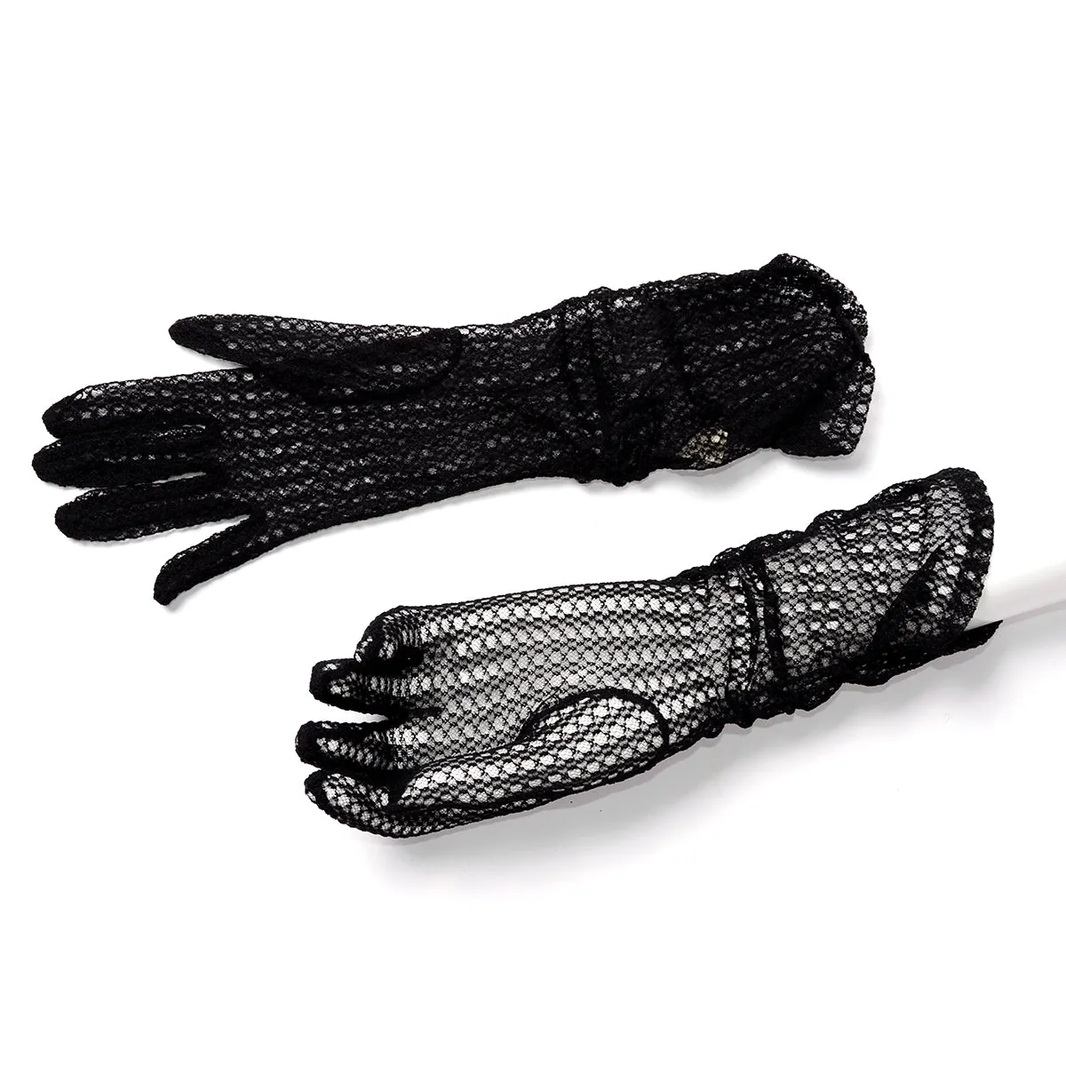 1940s Sheer Black Lace Gathered Gloves 6.5